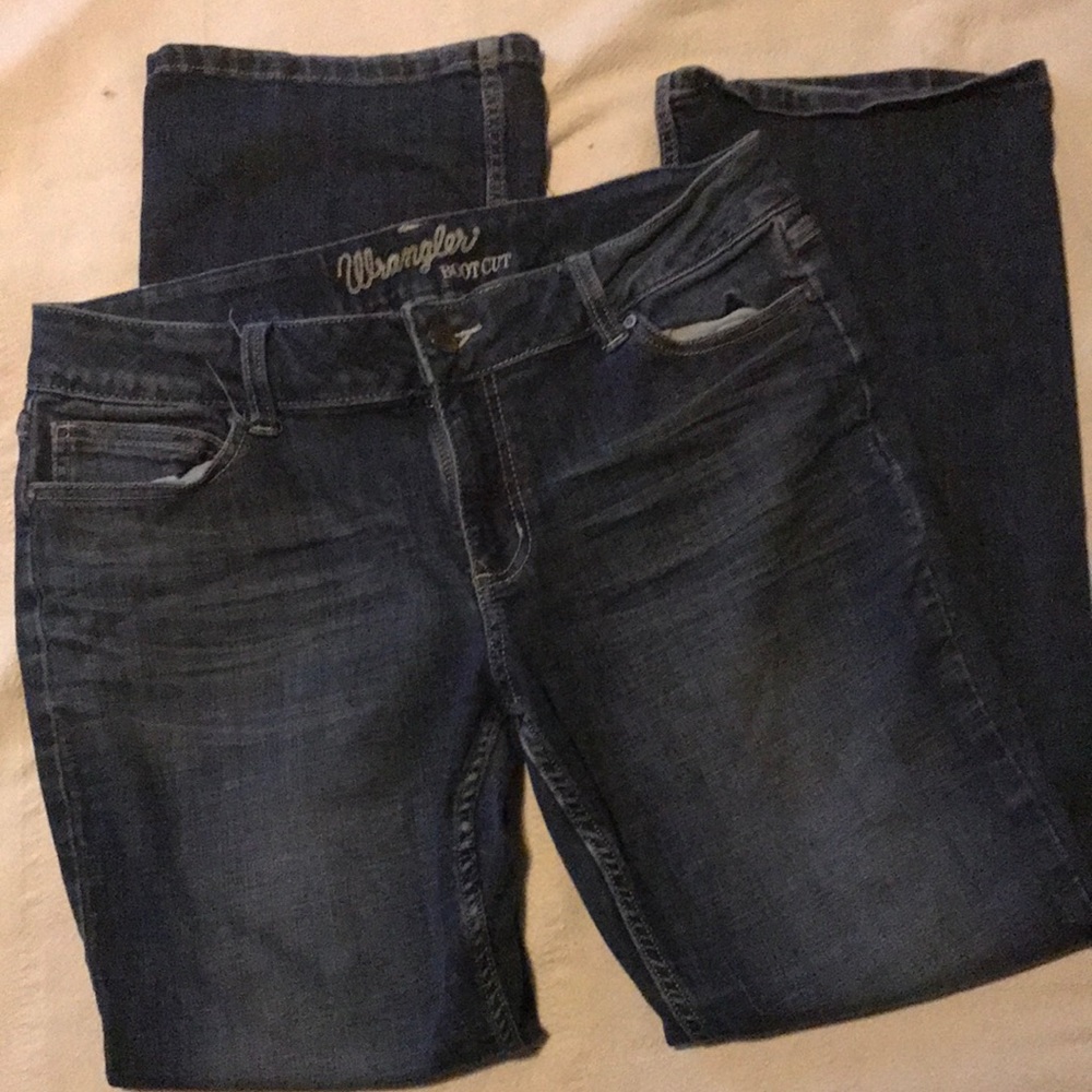 11x32 wrangler jean